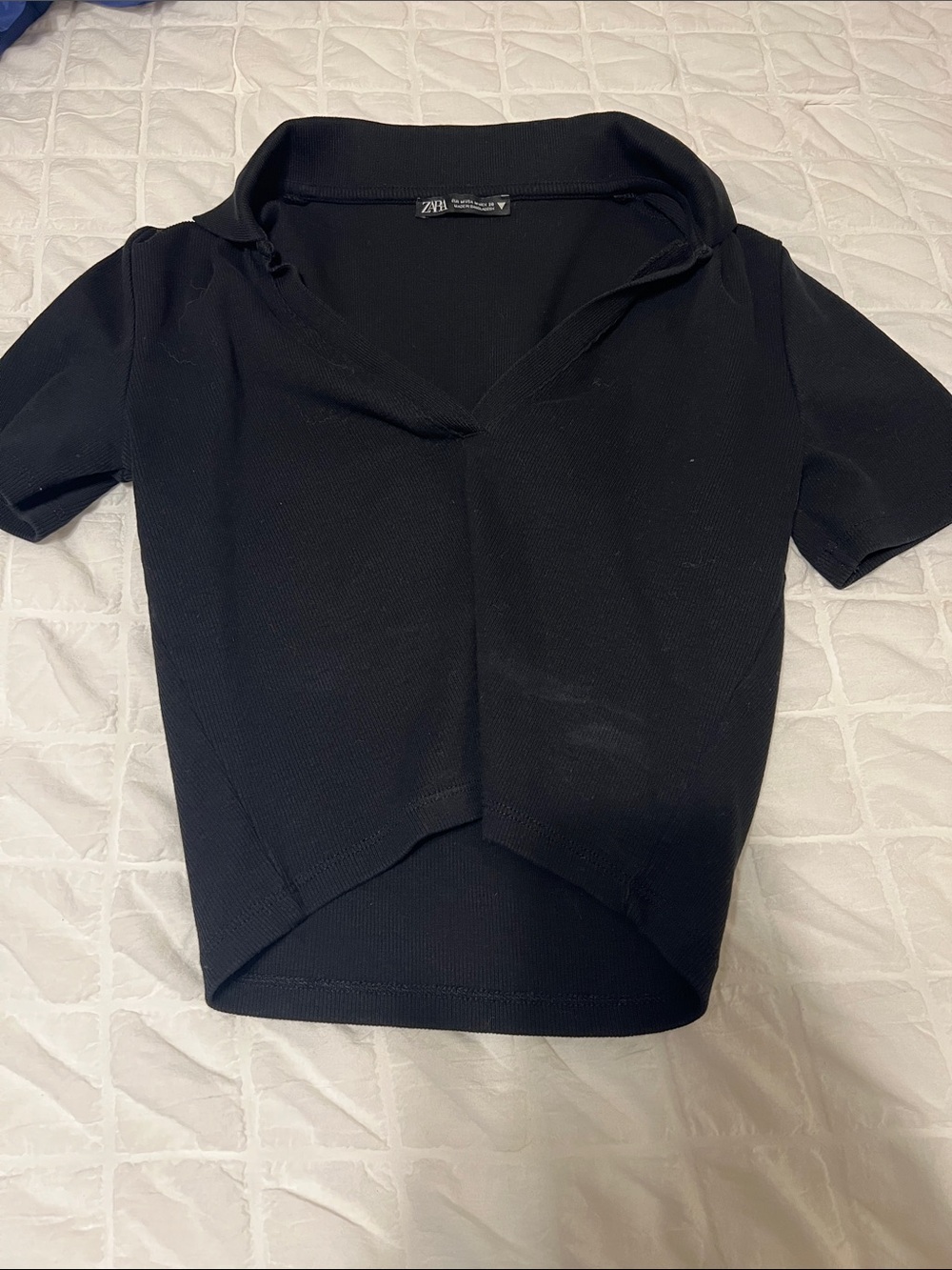 Zara Black Short-Sleeve Knit Polo with V-Neck Collar